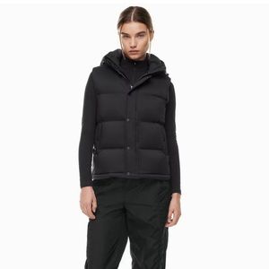 TNA Super Puff Vest in XXS (fits up to XS) No Hood!